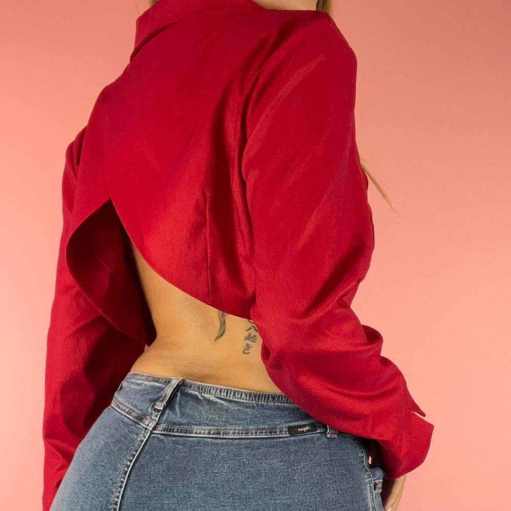 Red Cropped Open-Back Blazer - Picture 2 of 3